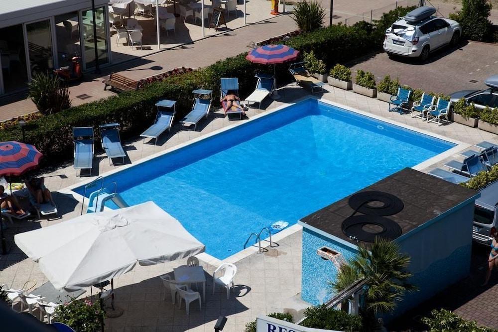 Hotel Paloma Beach Front Chiringuitos Time Rimini Exterior foto