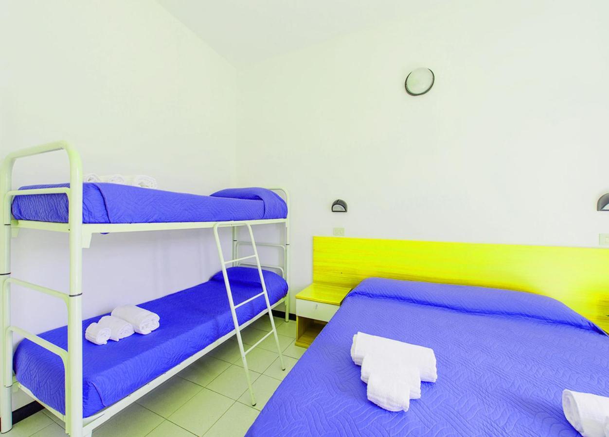 Hotel Paloma Beach Front Chiringuitos Time Rimini Exterior foto